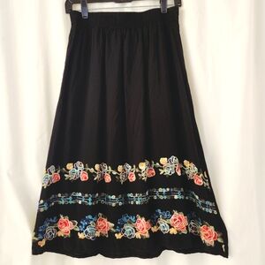 🔥Floral Embroidered Black Rayon Skirt Elastic Waist Size S/M